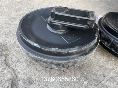 PC200-6 锻打引导轮