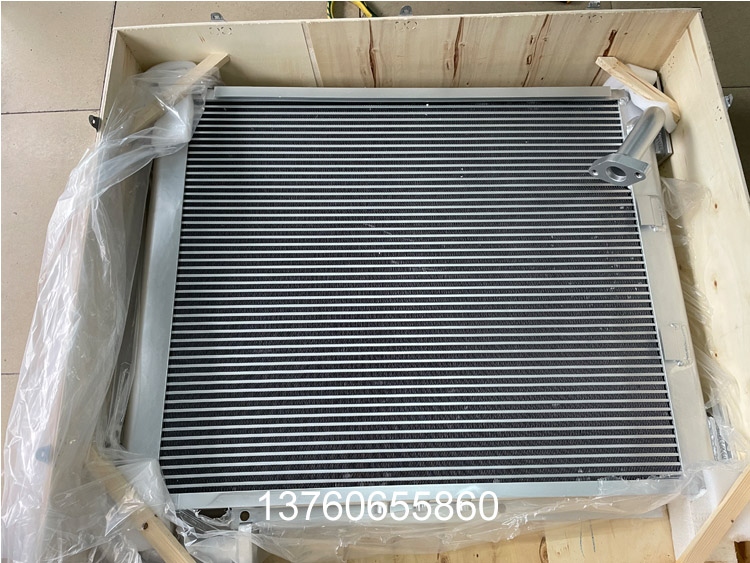 PC200-6液压油散热器